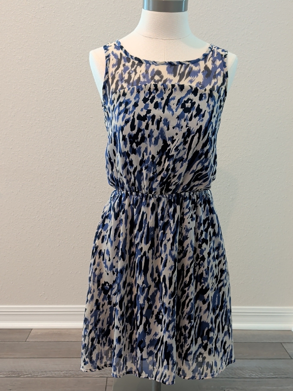 Rachael & Chloe Blue and White Printed Chiffon Mini Dress
